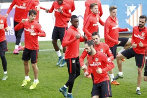 Jackson Martínez, durante un entrenamiento del Atlético.