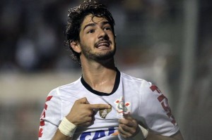 Agente de Alexandre Pato confirma la cesión del delantero al Chelsea
