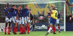Roberto Carlos habló sobre el golazo a Francia en el 97
