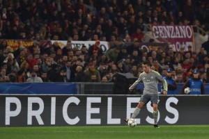 Cristiano Ronaldo dominando balón