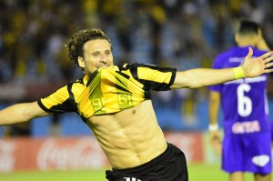 Diego Forlán fue la figura de la 3era fecha del Torneo Clausura