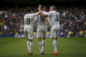 Los misteriosos agujeros en las medias de Bale