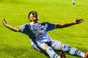 Un histórico gol para Saavedra. #Bolívar 1-0 #Boca #CopaLibertadores