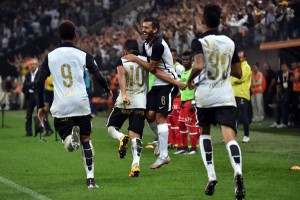 Con gol de Guilherme, Corinthians superó 1-0 a Santa Fe y se ubica en la punta del Grupo 8