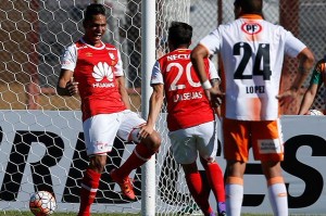Santa Fe enderezó el camino en la Libertadores y venció 1-2 a Cobresal