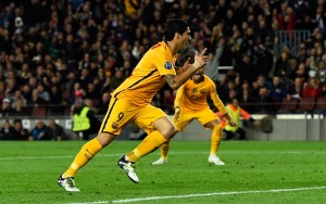 Suárez celebrando con Barcelona