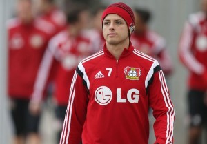 'Chicharito' se entrena con normalidad en el Bayer Leverkusen