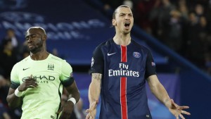 Ibrahimovic marca el gol más absurdo de la Champions