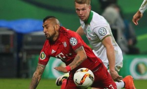 Vidal aportó exitosa simulación y el Bayern pasó a la final de la Copa