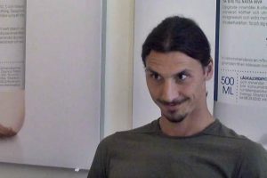 Zlatan Ibrahimovic en entrevista de trabajo