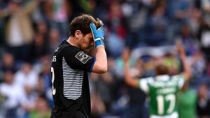 DURAS CRÍTICAS en Portugal tras este FALLO de Casillas en el Oporto 1-3 Sporting ¿Qué opinas?