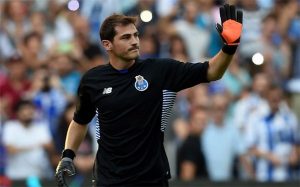 Iker Casillas renueva con el Porto