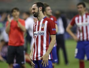 Juanfran llorando con el Atlético de Madrid