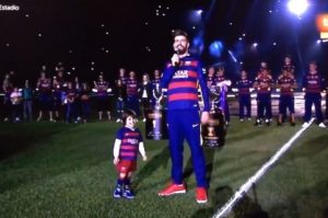 Piqué celebra y manda indirectas: “Éramos diez, ¿y qué pasó?”