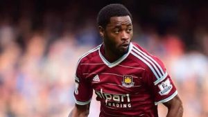 El West Ham le devuelve a Alex Song al FC Barcelona
