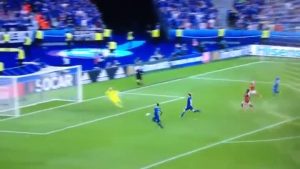 Comentarista enloqueció con gol de Islandia