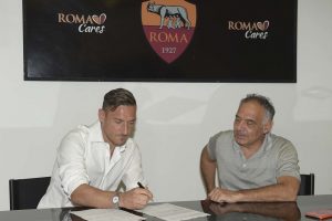 La leyenda continúa: Totti renueva con la Roma