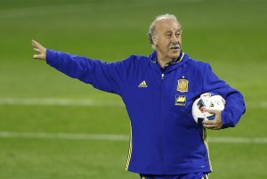 Vicente del Bosque renuncia a la dirección técnica de España