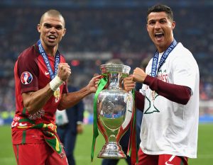 Pepe y Ronaldo con Portugal