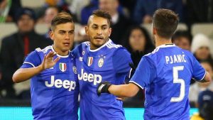Juventus (Dybala-Benatia) superó 2-1 a Tottenham (Lamela) en un amistoso,