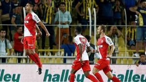 Falcao celebra un gol con el as monaco ante el fenerbahce por la ronda previa de la champions league 2016-17