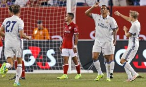 Danilo celebrando un gol con el Real Madrid