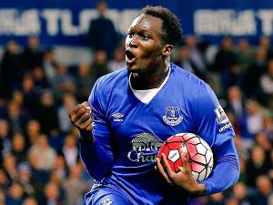 Lukaku celebrando un gol con Everton
