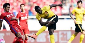 Jackson Martínez jugando en China