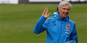 Pékerman entrenando con Colombia