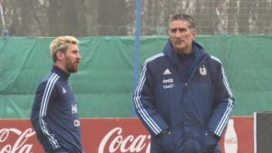 leo messi y el patón bauza en entrenamiento de la selección Argentina