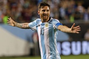 messi vuelve a la selección argentina y celebra un tanto con la albiceleste
