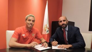 Nasri19 llega del @ManCity cedido una temporada al sevilla