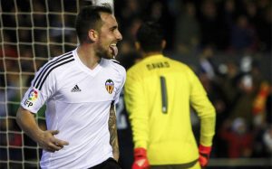 Paco Alcácer con el Valencia