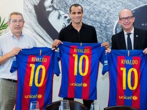 rivaldo vuelve a vestir el 10 en el fc barcelona