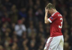 Schweinsteiger, lamentándose durante un partido con el United