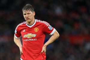 Bastian Schweinsteiger se lamenta tras una derrota con el Manchester United
