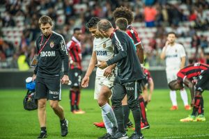 Falcao tars sufrir un golpe en la cabeza con el Mónaco