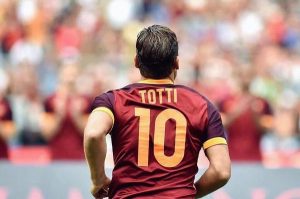Totti con el 10 en la espalda de AS ROMA