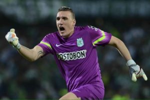 Franco Armani CON LA CAMISETA DE aTLÉTICO NACIONAL
