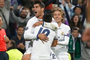 James celebra un gol con morata en la champions en triunfo del real madrid
