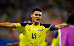 teo celebrando un gol con la seleccion colombia