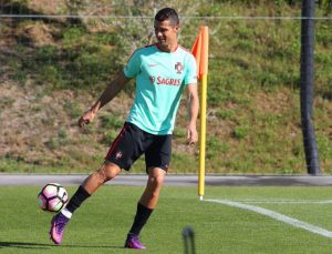 Cristiano Ronaldo entrenando con Portugal