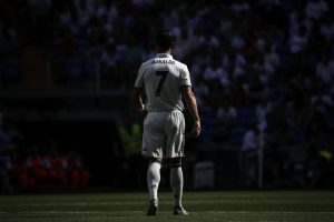 Cristiano Ronaldo de espalda con el Real Madrid