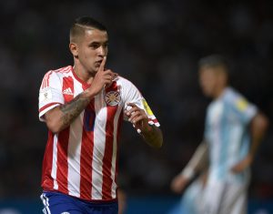 Dermis González ante Argentina