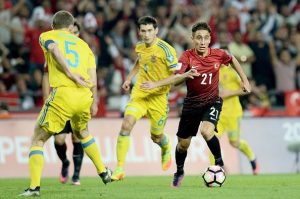Emre Mor fue la figura del empate entre Turquía 2-2 Ucrania. Jugó los 90 minutos.