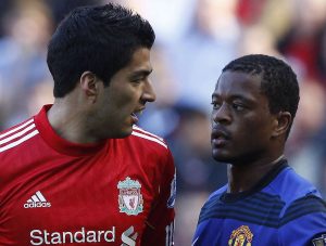 Suárez y Evra en la Premier League