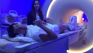 Cristian Riquelme publica una foto de juna roma riquelme en la clinica