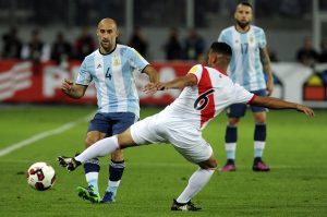 Zabaleta y Otamendi ante Perú