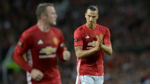 Gesto de Ibrahimovic en pleno partido con el United