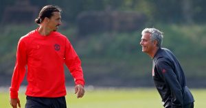Ibrahimovic hace reír a Mourinho